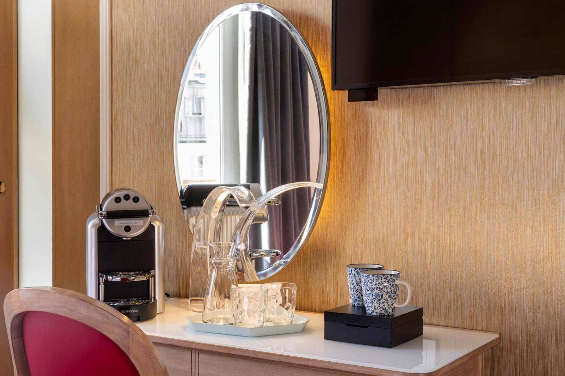 Hotel Muguet Paris Bagian luar foto