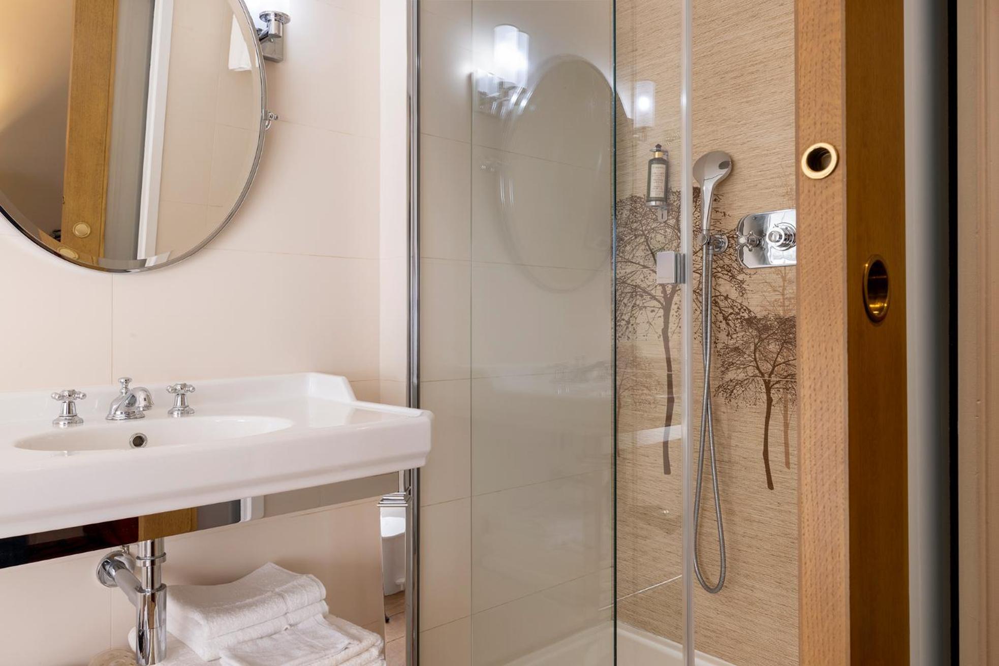 Hotel Muguet Paris Bagian luar foto