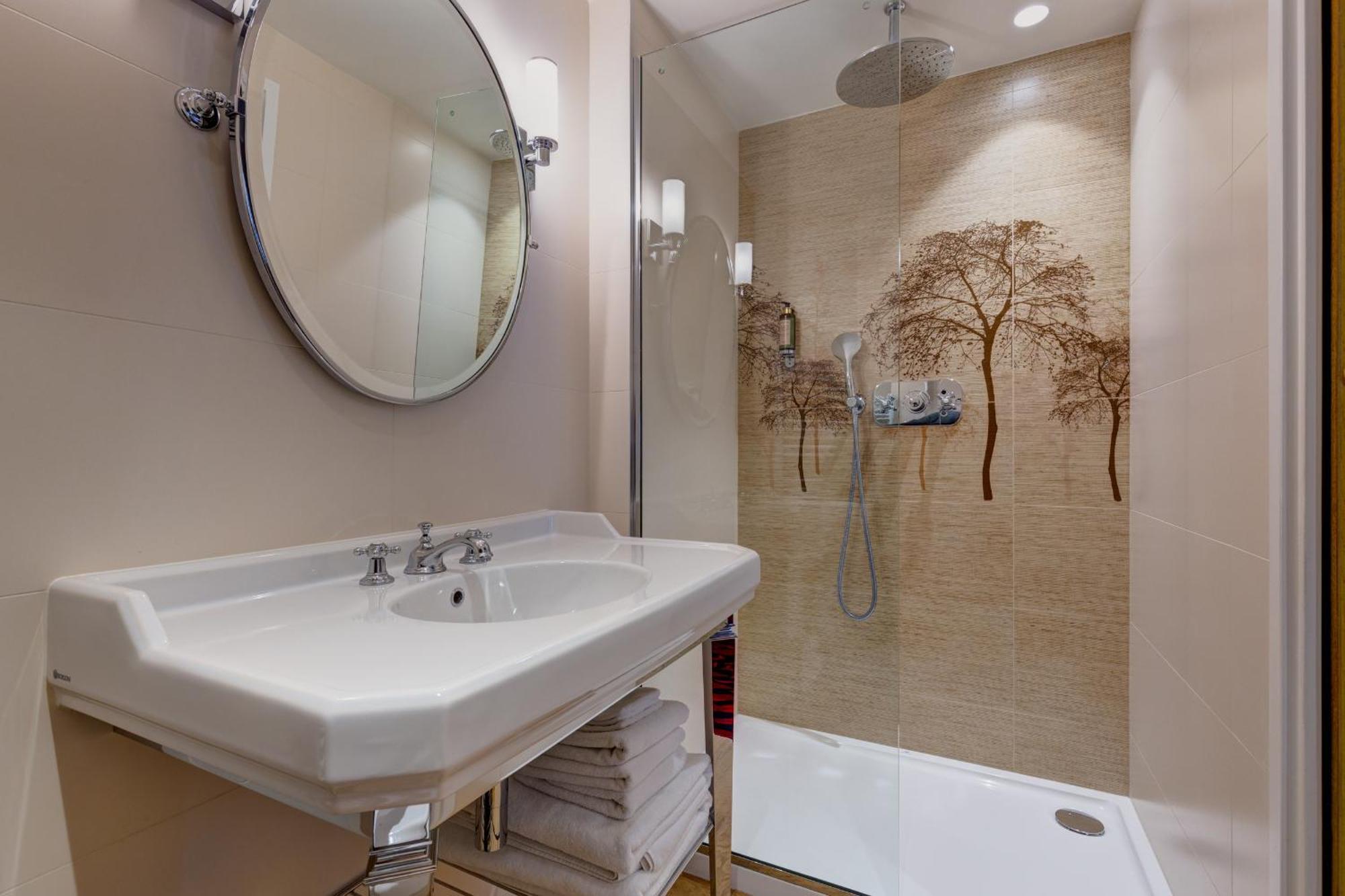 Hotel Muguet Paris Bagian luar foto