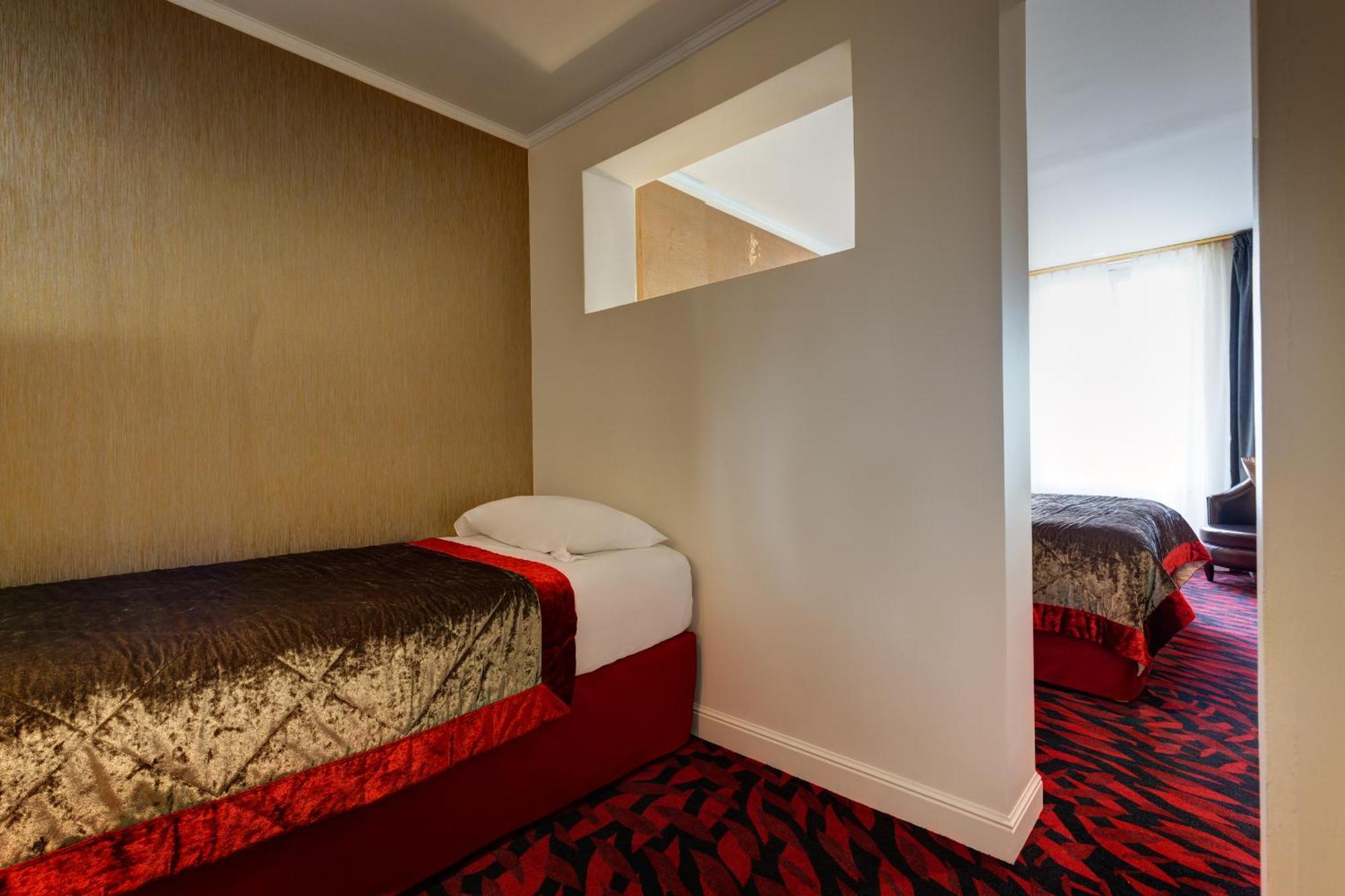 Hotel Muguet Paris Bagian luar foto